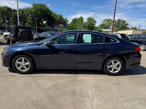 Used 2017 Chevrolet Malibu LS image 4