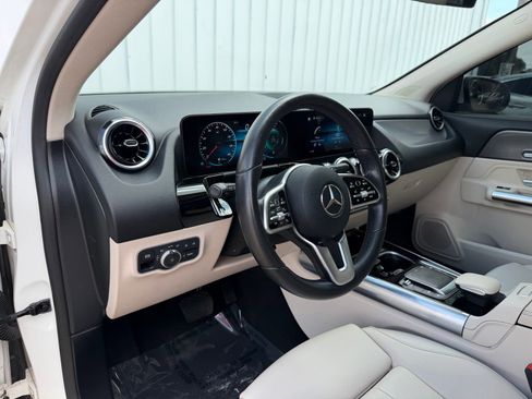 Used 2022 Mercedes-Benz GLA 250 image 17