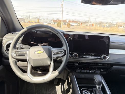 Used 2024 Chevrolet Colorado LT w/ LT Convenience Package AWD/4WD image 12