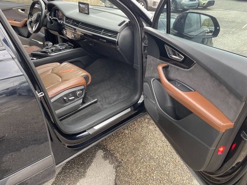 Used 2017 Audi Q7 3.0T Prestige w/ Prestige Package AWD/4WD image 39