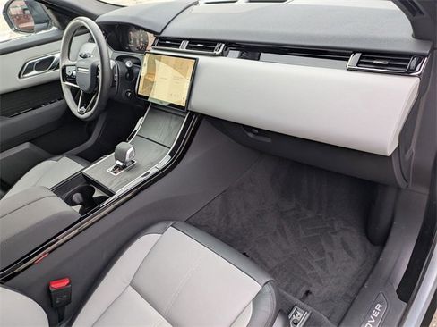 Used 2024 Land Rover Range Rover Velar Dynamic SE image 19