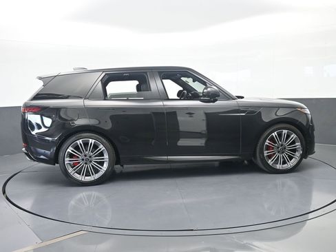 Used 2025 Land Rover Range Rover Sport Dynamic SE AWD/4WD image 7