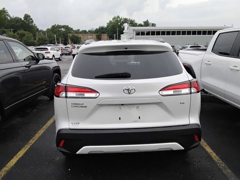 Used 2024 Toyota Corolla Cross LE FWD image 7