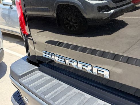 Used 2017 GMC Sierra 2500 Denali w/ Duramax Plus Package AWD/4WD image 5