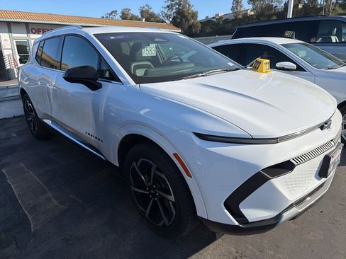 Used 2024 Chevrolet Equinox EV LT w/ LPO, Trailering Package image 3