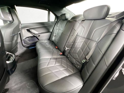 Used 2026 BMW 760i xDrive AWD/4WD image 25