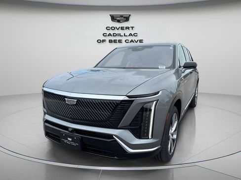 New 2026 Cadillac Vistiq Luxury w/ LPO, Floor Liner Package image 5