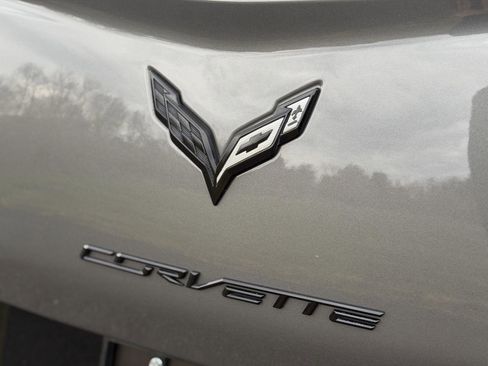 Used 2015 Chevrolet Corvette Z06 w/ 3LZ Preferred Equipment Group image 19