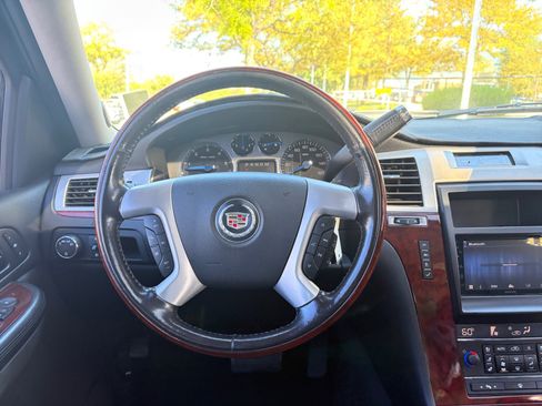 Used 2008 Cadillac Escalade EXT AWD/4WD image 18