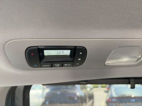 Used 2018 Honda Odyssey Elite image 13