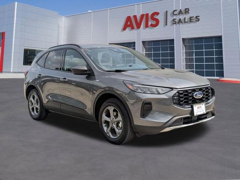 Used 2025 Ford Escape ST-Line image 3