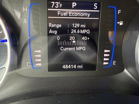 Used 2023 Chrysler Voyager LX FWD image 13