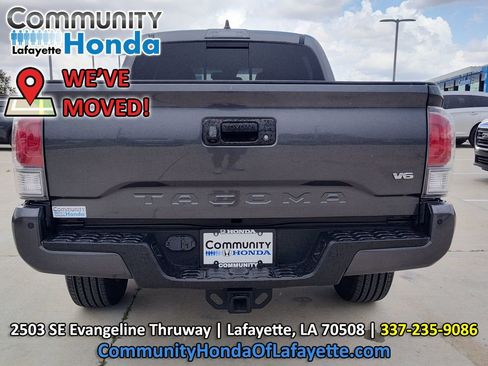 Used 2020 Toyota Tacoma TRD Sport w/ Technology Package RWD image 7