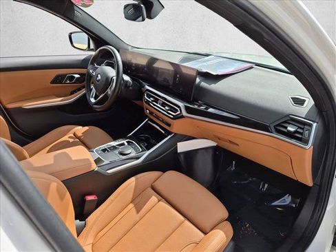 Used 2024 BMW 330i Sedan w/ Convenience Package RWD image 22