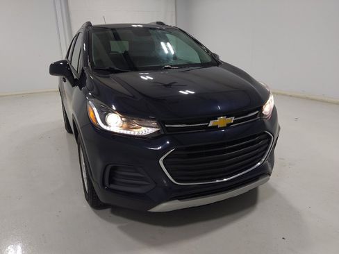 Used 2022 Chevrolet Trax LT w/ Driver Confidence Package AWD/4WD image 14