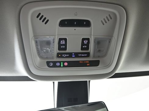 Used 2019 Chevrolet Traverse Premier w/ Redline Edition AWD/4WD image 37