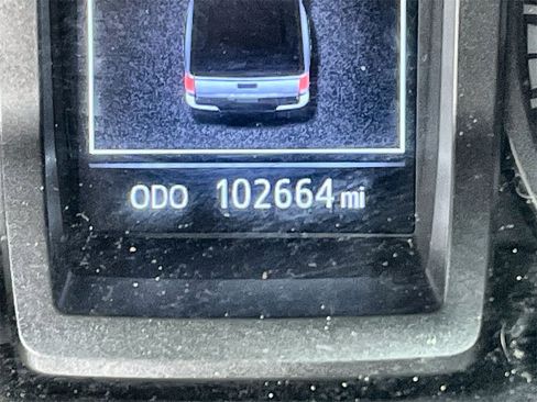 Used 2018 Toyota Tacoma TRD Sport image 19