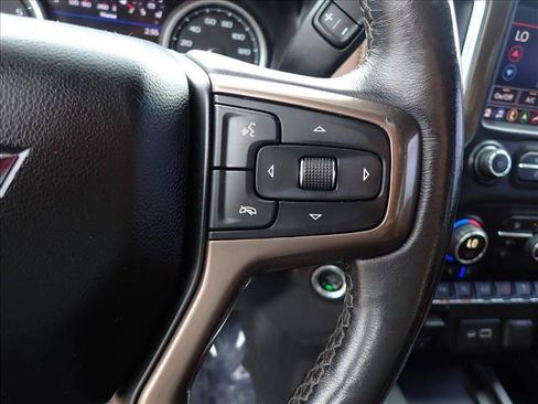 Used 2019 Chevrolet Silverado 1500 High Country w/ Technology Package AWD/4WD image 15