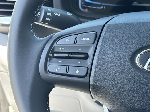 New 2026 Hyundai Venue SEL FWD image 26