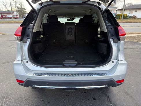 Used 2019 Nissan Rogue SV image 23