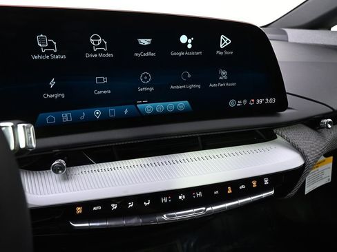 New 2026 Cadillac Optiq Sport 2 w/ LPO, Floor Liner Package AWD/4WD image 25