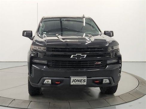 Used 2020 Chevrolet Silverado 1500 LT Trail Boss image 2