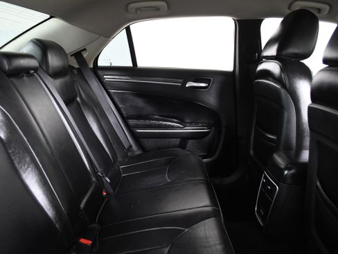 Used 2019 Chrysler 300 Touring L w/ Quick Order Package 22F RWD image 25