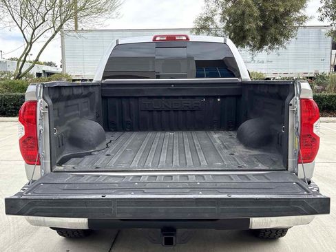 Used 2017 Toyota Tundra SR5 image 14