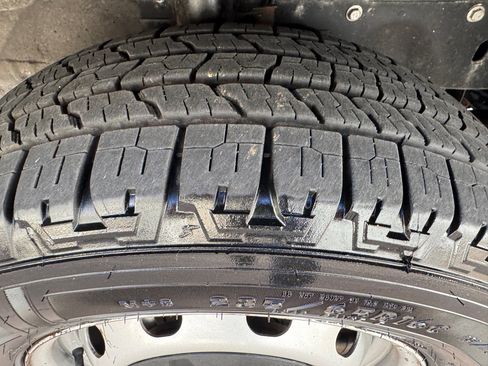 Used 2020 Ford Transit 250 Medium Roof w/ Load Area Protection Package image 32