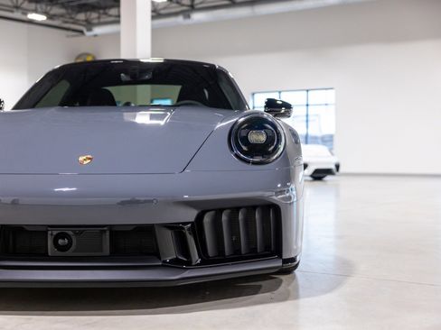 Used 2025 Porsche 911 GTS image 22