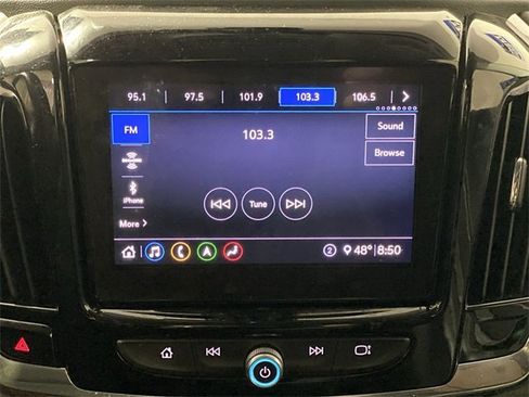 Used 2021 Chevrolet Traverse LT w/ LT Premium Package image 12