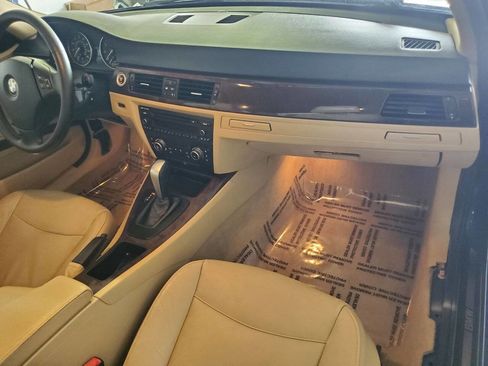 Used 2011 BMW 328i xDrive Wagon AWD/4WD image 14