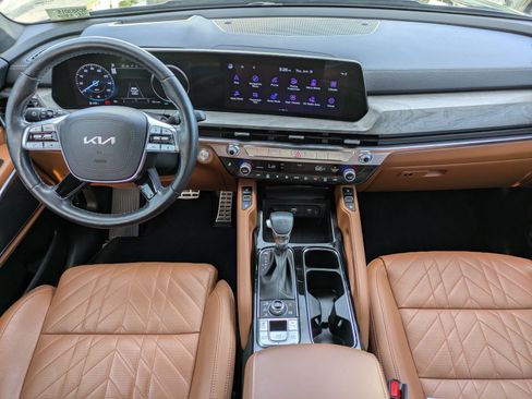 Certified 2025 Kia Telluride SX Prestige X-Line AWD/4WD image 13