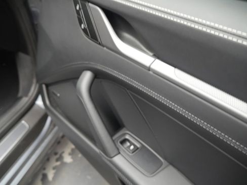 Certified 2026 Porsche 911 Carrera RWD image 19