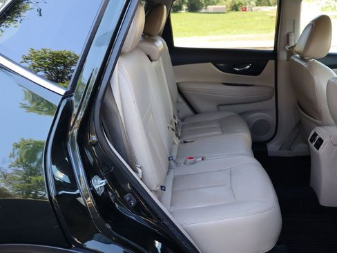 Used 2019 Nissan Rogue SL w/ Premium Package AWD/4WD image 21