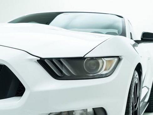 Used 2016 Ford Mustang Shelby GT350 w/ Technology Package RWD image 11
