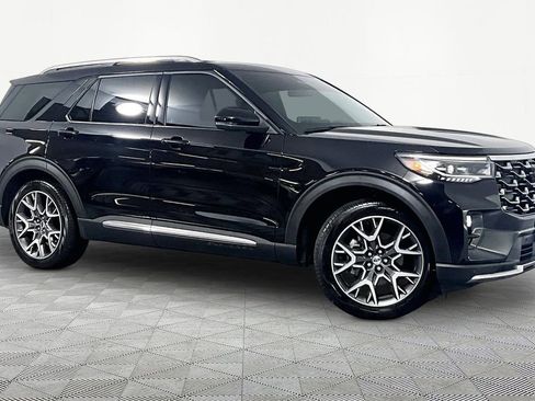 Used 2025 Ford Explorer Platinum w/ Ultimate Package RWD image 1