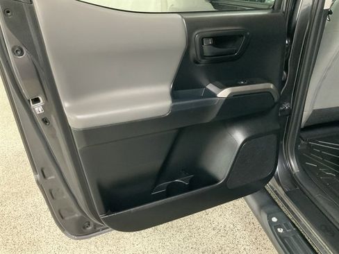 Used 2018 Toyota Tacoma SR5 image 14
