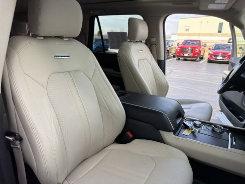Certified 2024 Ford Expedition Max Platinum image 35