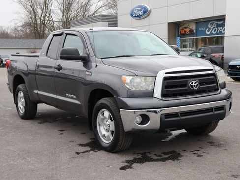 Used 2013 Toyota Tundra 4x4 Double Cab image 2