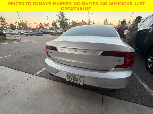 Used 2018 Volvo S90 T5 Momentum w/ Convenience Package AWD/4WD image 10