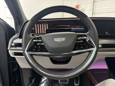 Used 2026 Cadillac Vistiq Luxury w/ LPO, Floor Liner Package image 16