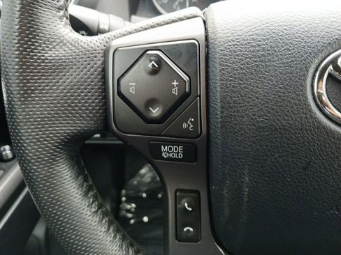 Used 2019 Toyota Tacoma TRD Sport w/ Technology Package image 11