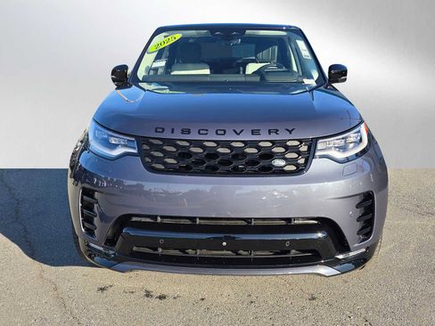 Used 2025 Land Rover Discovery Dynamic SE image 8