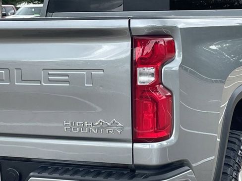 Used 2024 Chevrolet Silverado 2500 High Country AWD/4WD image 6