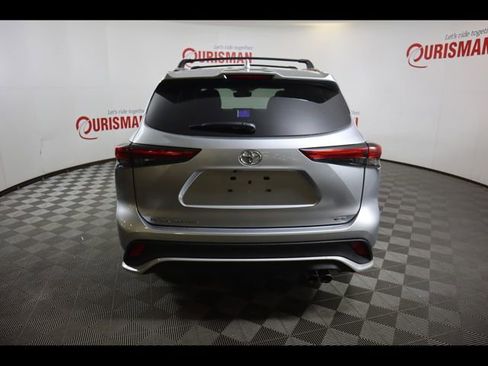 Used 2023 Toyota Highlander XSE FWD image 8