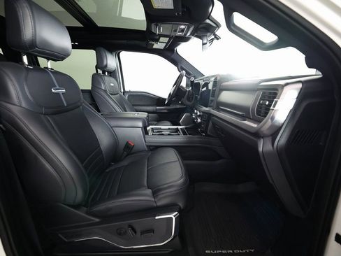 Used 2025 Ford F350 Platinum image 11