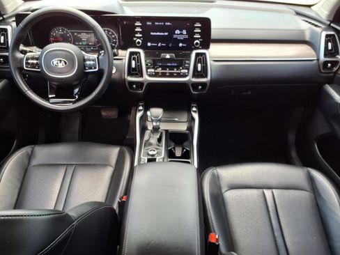 Used 2021 Kia Sorento EX w/ Panoramic Sunroof Package AWD/4WD image 9