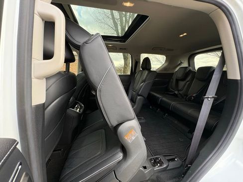 Used 2025 INFINITI QX80 Sensory image 47