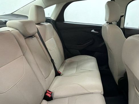 Used 2017 Ford Focus Titanium w/ Titanium Technology Package FWD image 27